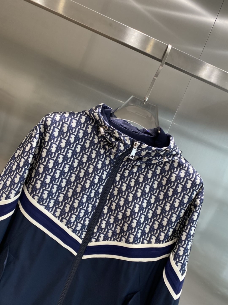 chr1st1an D10r outwear